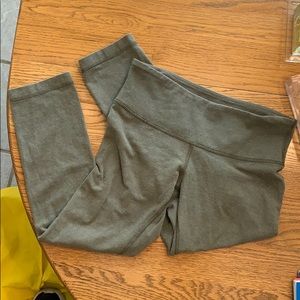 Lulu lemon cropped yoga leggings